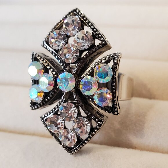 Vintage Maltese Cross Ring Iridescent Aurora Borealis & Clear Rhinestone Sparkly - Picture 2 of 6